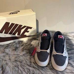 Travis Scott Reverse Mocha